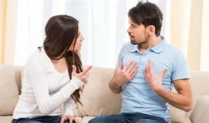 Tâm lý đàn ông ngoại tình bị vợ phát hiện